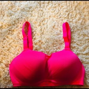 New Hot Pink VS Sports Bra Never Worn, size 36D